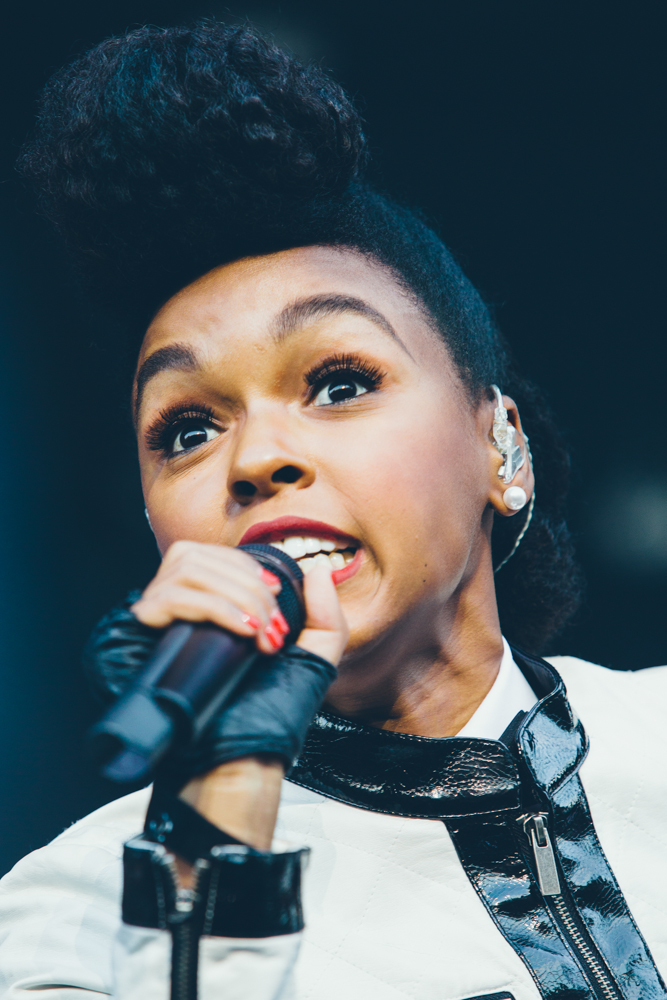 Flow Festival 2014 Sunday 10th of August 2014 Janelle Monáe (c) Samuli Pentti www.samulipentti.com/ ( http://www.samulipentti.com/ ... - flow2014_sunday_samuli_pentti-107_14874871581_o