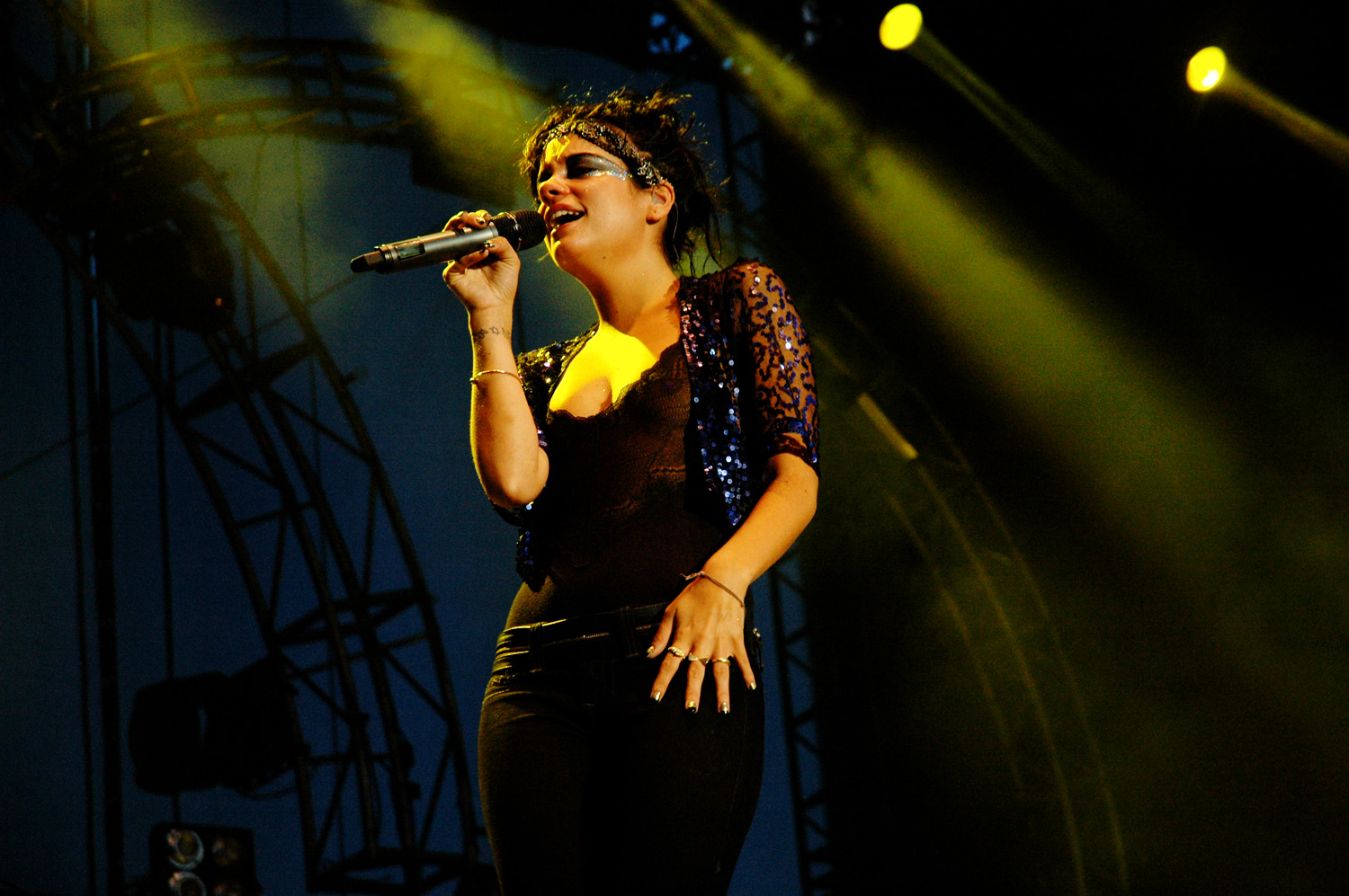 Lily Allen LIVE @ Flow Festival on August 16, 2009